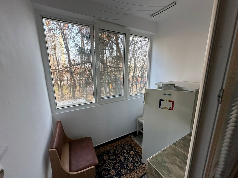 Berceni, Turnu Magurele, Obregia, bloc stradal, mobilata, utilata