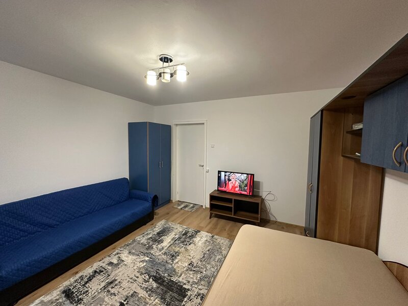 Berceni, Turnu Magurele, Obregia, bloc stradal, mobilata, utilata